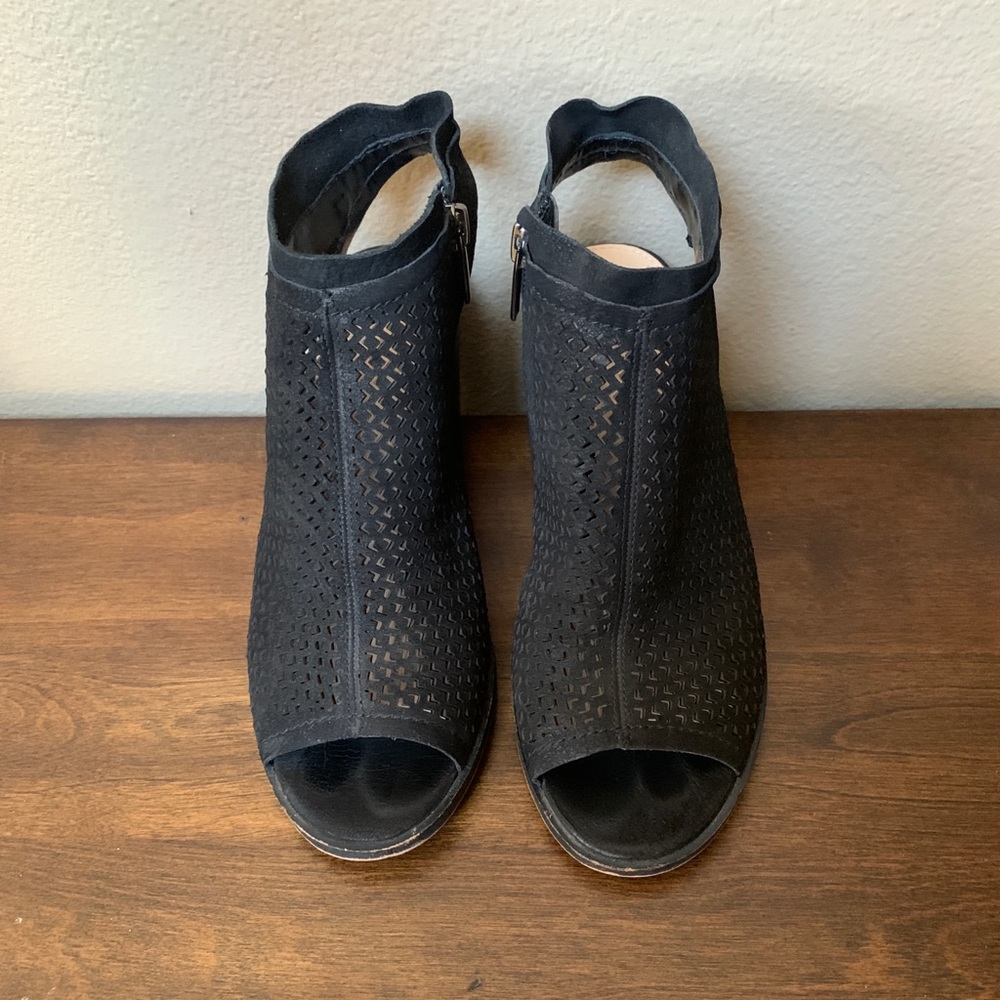 Nice black suede shoes, size 7